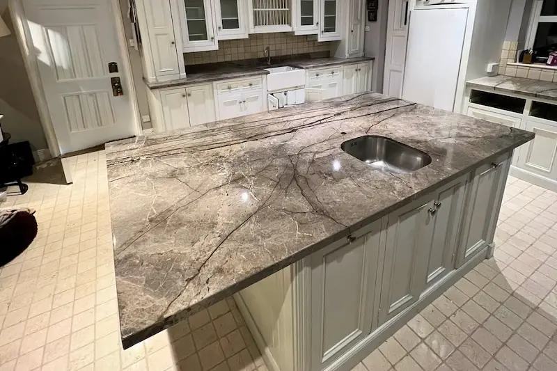 Kitchen Islands For Small Spaces - Smart Designs That Maximise Functionality - The Stone Gallery (6)