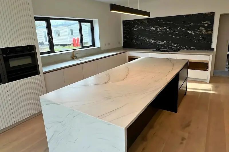 Quartzite Kitchen Islands - Durability, Looks And Ease Of Maintenance For Your Home - The Stone Gallery (4)